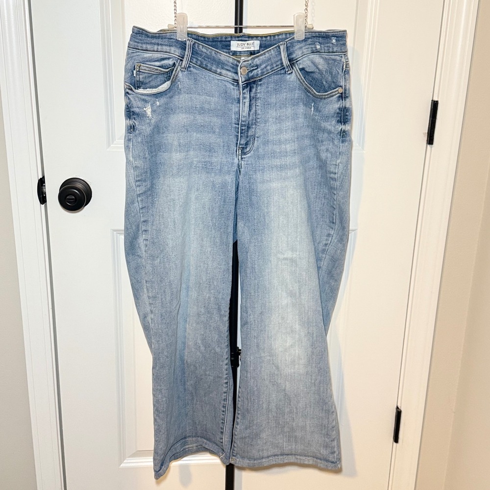 Judy Blue Light Wash High Rise Wide Leg Distressed Jeans Women Size 16W